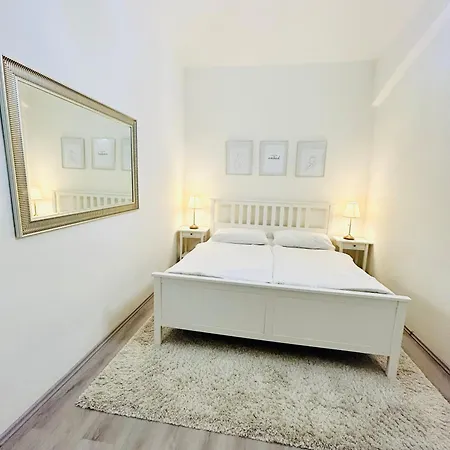 Elegant Cozy In Center Lägenhet
