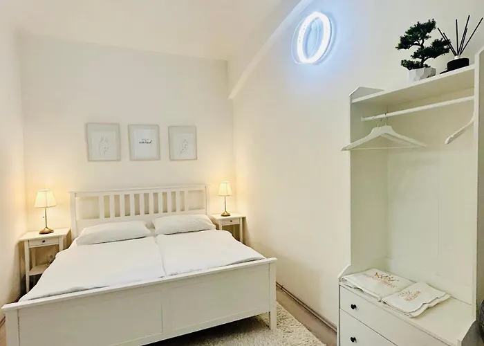 Elegant Cozy In Center Praga